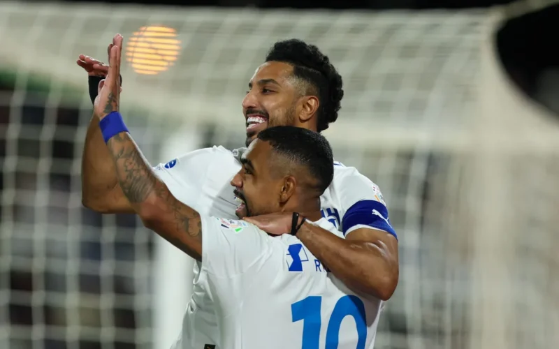 قنوات دوري روشن.. كيف تشاهد مباراة الهلال والاتفاق عبر الترددات والمنصات؟